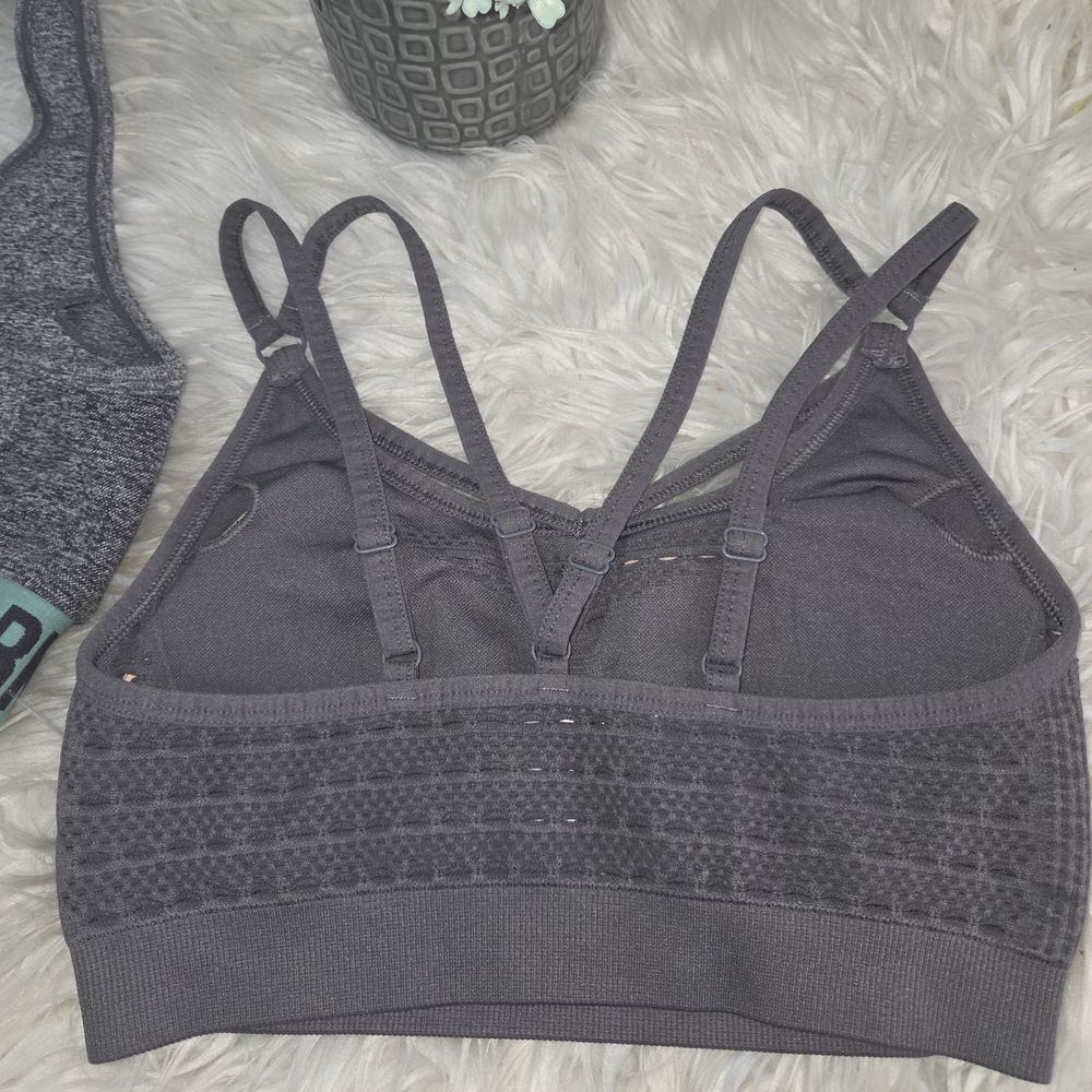 Gymshark Women's Gray Sports Bras - Supportive Activewear , Bundle Of 2 Size S - Picture 8 of 9